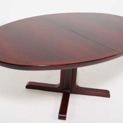Extendable table