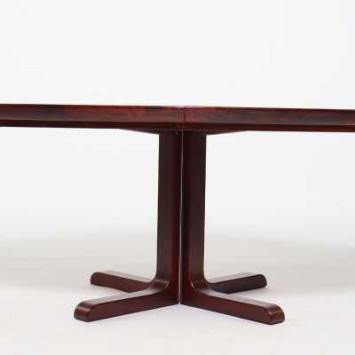 Oval table