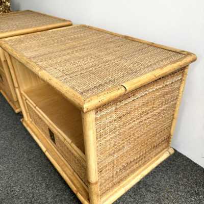 Pair of bedside tables or bedside tables in bamboo, raffia and brass by Dal Vera. Italy 1970. in the style of Renato Zevi, Romeo Rega, Maison Jansen, Willy Rizzo, Mario Sabot. side tables coffee table console mid-century modern hollywood regency 1980
