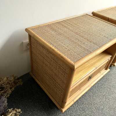 Pair of bedside tables or bedside tables in bamboo, raffia and brass by Dal Vera. Italy 1970. in the style of Renato Zevi, Romeo Rega, Maison Jansen, Willy Rizzo, Mario Sabot. side tables coffee table console mid-century modern hollywood regency 1980