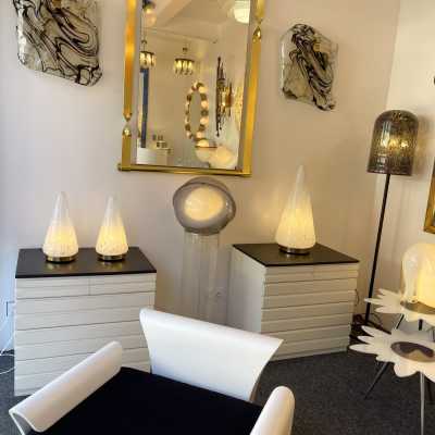 Large cone lamp in speckled white Murano glass and brass by Esperia. Italy 1970 carlo aldo nason mazzega venini vistosi la murrina 1980 chrome metal