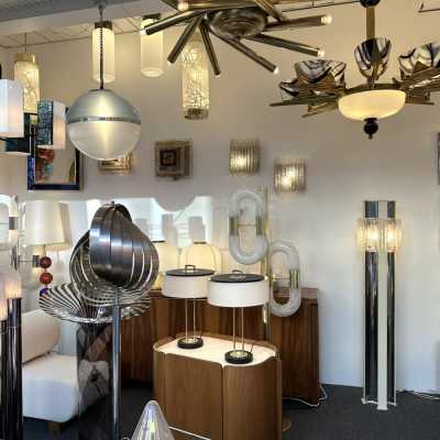 Floor lamp in lacquered chrome metal and Murano glass by Esperia. Italy 1970. in the style of Venini, Vistosi, La Murrina, Seguso, Aldo Nason, Poliarte, Carlo Aldo Nason for Mazzega, Stilnovo, Arteluce, Arredoluce, Artemide, Pierre Cardin, Lumi, Luci, Raak, Angelo Lelii, Francesco Bocola, Superstudio, Enrico Tronconi, Mario Bellini, Harvey Guzzini, Luigi Massoni, Martinelli, Fabio Lenci, Gio Ponti. chandelier mid-century modern space age brass stainless steel