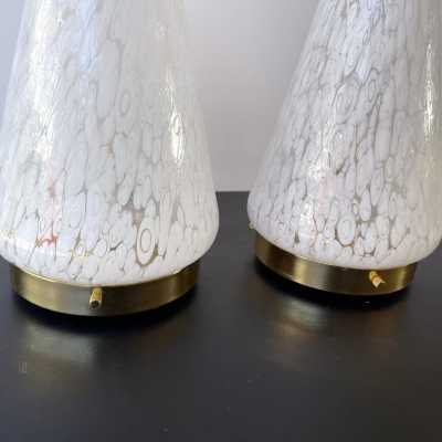 Pair of speckled white Murano glass and brass cone lamps by Esperia. Italy 1970 carlo aldo nason mazzega venini vistosi la murrina