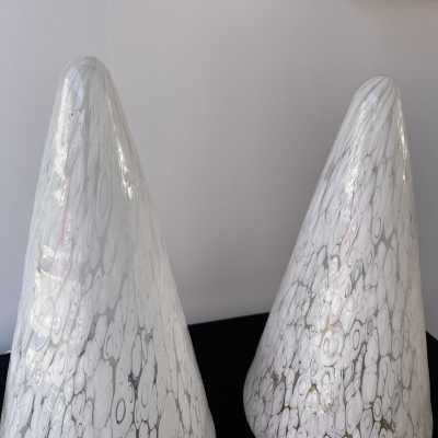 Pair of speckled white Murano glass and brass cone lamps by Esperia. Italy 1970 carlo aldo nason mazzega venini vistosi la murrina