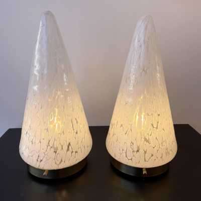 Pair of speckled white Murano glass and brass cone lamps by Esperia. Italy 1970 carlo aldo nason mazzega venini vistosi la murrina