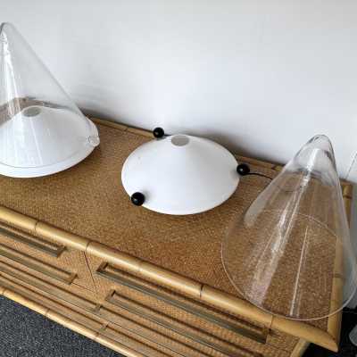 Pair of Murano glass and metal lamps by Leucos. Italy 1980. in the style of Venini, Vistosi, La Murrina, Aldo Carlo Nason, Mazzega, Esperia, Stilnovo, Artemide, Arteluce, Arredoluce, Memphis style, Ettore Sottsass, Joe Colombo, Lumi, Luci, Rggiani, Sciolari, Werner Pantone, Raak, Angelo Lelii, Angelo Brotto, Superstudio, Enrico Tronconi, Mario Bellini, Harvey Guzzini, Luigi Massoni, Martinelli, Pierre Cardin, Fabio Lenci chandelier floor lamp sconces mid-century modern space age brass