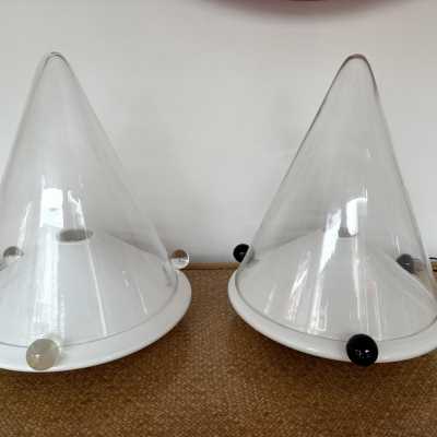 Pair of Murano glass and metal lamps by Leucos. Italy 1980. in the style of Venini, Vistosi, La Murrina, Aldo Carlo Nason, Mazzega, Esperia, Stilnovo, Artemide, Arteluce, Arredoluce, Memphis style, Ettore Sottsass, Joe Colombo, Lumi, Luci, Rggiani, Sciolari, Werner Pantone, Raak, Angelo Lelii, Angelo Brotto, Superstudio, Enrico Tronconi, Mario Bellini, Harvey Guzzini, Luigi Massoni, Martinelli, Pierre Cardin, Fabio Lenci chandelier floor lamp sconces mid-century modern space age brass