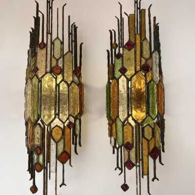 Large pair of sconces in gilded patinated wrought iron and hammered glass by Longobard. Italy 1970 Poliarte biancardi and jordan arte suspension chandelier lamps, Carlo Aldo nason for Mazzega Murano, Venini, vistosi, la murrina.