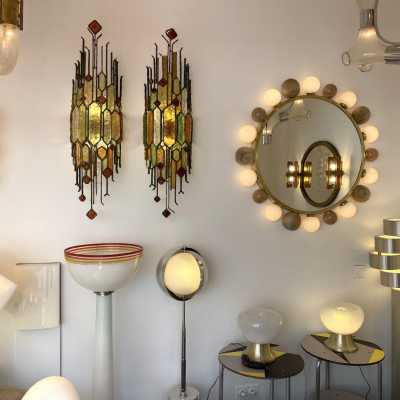 Large pair of sconces in gilded patinated wrought iron and hammered glass by Longobard. Italy 1970 Poliarte biancardi and jordan arte suspension chandelier lamps, Carlo Aldo nason for Mazzega Murano, Venini, vistosi, la murrina.