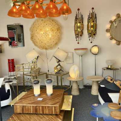 Large pair of sconces in gilded patinated wrought iron and hammered glass by Longobard. Italy 1970 Poliarte biancardi and jordan arte suspension chandelier lamps, Carlo Aldo nason for Mazzega Murano, Venini, vistosi, la murrina.