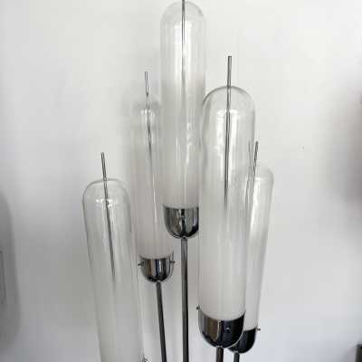 Reed floor lamp in Murano glass and chromed metal by Mazzega. Italy 1970. in the style of Venini, La Murrina, Seguso, Carlo Aldo Nason, Poliarte, Esperia, Angelo Brotto, Stilnovo, Arteluce, Arredoluce, Artemide, Pierre Cardin, Lumi, Luci, Raak, Angelo Lelii, Francesco Bocola, Superstudio, Enrico Tronconi, Mario Bellini, Harvey Guzzini, Luigi Massoni, Martinelli, Fabio Lenci, Gio Ponti. mid-century chandelier pendant lamps