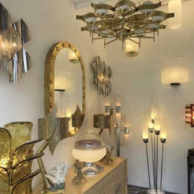 Reed floor lamp in Murano glass and chromed metal by Mazzega. Italy 1970. in the style of Venini, La Murrina, Seguso, Carlo Aldo Nason, Poliarte, Esperia, Angelo Brotto, Stilnovo, Arteluce, Arredoluce, Artemide, Pierre Cardin, Lumi, Luci, Raak, Angelo Lelii, Francesco Bocola, Superstudio, Enrico Tronconi, Mario Bellini, Harvey Guzzini, Luigi Massoni, Martinelli, Fabio Lenci, Gio Ponti. mid-century chandelier pendant lamps