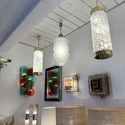 Chandelier or suspension in white smoked Murano glass and stainless steel by Carlo Nason for Mazzega. Italy 1970. in the style of Venini, Veronese, La Murrina, Aldo Nason, Stilnovo, Joe Colombo, Arteluce, Arredoluce, Lumi, Luci, Rggiani, Sciolari, Werner Pantone, Luigi Colani, Raak, Angelo Lelii, Angelo Brotto, Esperia, Pierre Cardin brass wall lamps mid-century modern space age 1980 stainless steel