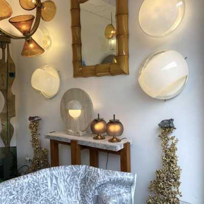 Pair of wall or ceiling lamps model LP245 in Murano glass and white lacquered metal by Mazzega. Italy 1970. design attributed to Carlo Nason. in the style of Venini, Vistosi, La Murrina, Seguso, Aldo Nason, Poliarte, Esperia, Angelo Brotto, Stilnovo, Arteluce, Arredoluce, Artemide, Pierre Cardin, Lumi, Luci, Raak, Angelo Lelii, Francesco Bocola, Superstudio, Enrico Tronconi , Mario Bellini, Harvey Guzzini, Luigi Massoni, Martinelli, Fabio Lenci, Gio Ponti. lamps chandelier suspension floor lamp