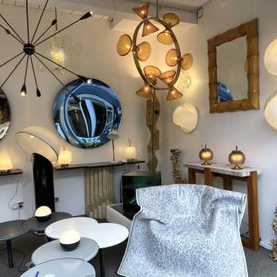 Pair of wall or ceiling lamps model LP245 in Murano glass and white lacquered metal by Mazzega. Italy 1970. design attributed to Carlo Nason. in the style of Venini, Vistosi, La Murrina, Seguso, Aldo Nason, Poliarte, Esperia, Angelo Brotto, Stilnovo, Arteluce, Arredoluce, Artemide, Pierre Cardin, Lumi, Luci, Raak, Angelo Lelii, Francesco Bocola, Superstudio, Enrico Tronconi , Mario Bellini, Harvey Guzzini, Luigi Massoni, Martinelli, Fabio Lenci, Gio Ponti. lamps chandelier suspension floor lamp