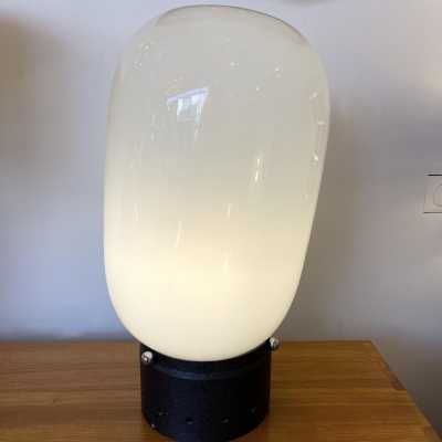 Space age bubble table lamp in Murano glass and metal by Mazzega. Italy 1970. in the style of Stilnovo, Joe Colombo, Arteluce, Arredoluce, Lumi, Luci, Rggiani, Sciolari, Werner Pantone, Luigi Colani, Raak, Angelo Lelii, Francesco Bocola, Superstudio, Enrico Tronconi, Mario Bellini, Harvey Guzzini, Luigi Massoni, Martinelli, Pierre Cardin, Fabio Lenci, Fontana Arte, Artemide, Arteluce, Arredoluce, Luigi Caccia Dominioni, Venini, Vistosi, La Murrina, Aldo Carlo Nason floor sconces mid-century chandelier