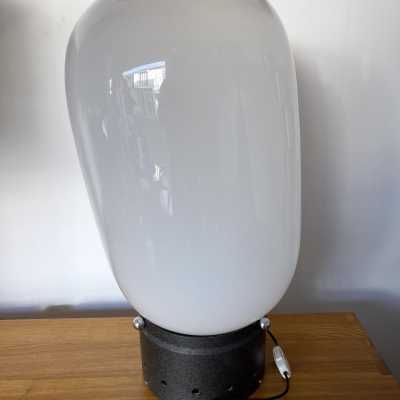 Space age bubble table lamp in Murano glass and metal by Mazzega. Italy 1970. in the style of Stilnovo, Joe Colombo, Arteluce, Arredoluce, Lumi, Luci, Rggiani, Sciolari, Werner Pantone, Luigi Colani, Raak, Angelo Lelii, Francesco Bocola, Superstudio, Enrico Tronconi, Mario Bellini, Harvey Guzzini, Luigi Massoni, Martinelli, Pierre Cardin, Fabio Lenci, Fontana Arte, Artemide, Arteluce, Arredoluce, Luigi Caccia Dominioni, Venini, Vistosi, La Murrina, Aldo Carlo Nason floor sconces mid-century chandelier