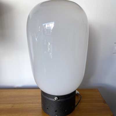 Space age bubble table lamp in Murano glass and metal by Mazzega. Italy 1970. in the style of Stilnovo, Joe Colombo, Arteluce, Arredoluce, Lumi, Luci, Rggiani, Sciolari, Werner Pantone, Luigi Colani, Raak, Angelo Lelii, Francesco Bocola, Superstudio, Enrico Tronconi, Mario Bellini, Harvey Guzzini, Luigi Massoni, Martinelli, Pierre Cardin, Fabio Lenci, Fontana Arte, Artemide, Arteluce, Arredoluce, Luigi Caccia Dominioni, Venini, Vistosi, La Murrina, Aldo Carlo Nason floor sconces mid-century chandelier