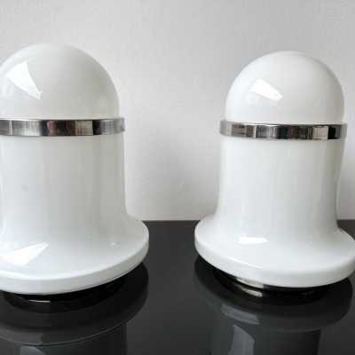 Pair of Murano glass and chromed metal table lamps by Reggiani. Italy 1970. in the style of Venini, Vistosi, La Murrina, Aldo Carlo Nason, Mazzega, Esperia, Stilnovo, Artemide, Arteluce, Arredoluce, Memphis style, Ettore Sottsass, Joe Colombo, Lumi, Luci, Rggiani, Sciolari, Werner Pantone, Luigi Colani, Raak, Angelo Lelii, Angelo Brotto, Enrico Tronconi, Mario Bellini, Harvey Guzzini, Pierre Cardin floor lamp chandelier wall lights brass mid-century modern space age 1980