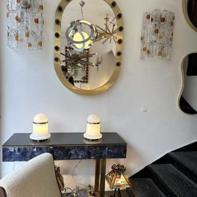 Pair of Murano glass and chromed metal table lamps by Reggiani. Italy 1970. in the style of Venini, Vistosi, La Murrina, Aldo Carlo Nason, Mazzega, Esperia, Stilnovo, Artemide, Arteluce, Arredoluce, Memphis style, Ettore Sottsass, Joe Colombo, Lumi, Luci, Rggiani, Sciolari, Werner Pantone, Luigi Colani, Raak, Angelo Lelii, Angelo Brotto, Enrico Tronconi, Mario Bellini, Harvey Guzzini, Pierre Cardin floor lamp chandelier wall lights brass mid-century modern space age 1980
