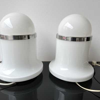 Pair of Murano glass and chromed metal table lamps by Reggiani. Italy 1970. in the style of Venini, Vistosi, La Murrina, Aldo Carlo Nason, Mazzega, Esperia, Stilnovo, Artemide, Arteluce, Arredoluce, Memphis style, Ettore Sottsass, Joe Colombo, Lumi, Luci, Rggiani, Sciolari, Werner Pantone, Luigi Colani, Raak, Angelo Lelii, Angelo Brotto, Enrico Tronconi, Mario Bellini, Harvey Guzzini, Pierre Cardin floor lamp chandelier wall lights brass mid-century modern space age 1980