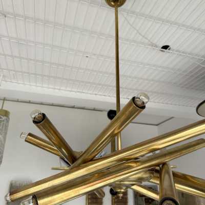 Chandelier or suspension sputnik or brass fireworks. Italy 1950. in the style of Venini, Vistosi, Veronese, La Murrina, Stilux, Aldo Carlo Nason, Stilnovo, Joe Colombo, Arteluce, Arredoluce, Lumi, Luci, Rggiani, Sciolari, Werner Pantone, Luigi Colani, Raak, Angelo Lelii, Angelo Brotto, Esperia, Francesco Bocola, Superstudio, Enrico Tronconi, Mario Bellini, Harvey Guzzini, Luigi Massoni, Martinelli, Pierre Cardin, Fabio Lenci, Gio Ponti floor lamps mid-century modern space age metal chrome