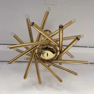 Sputnik suspension chandelier in brass and glass. Italy 1950 stilnovo arredoluce arteluce sciolari reggiani 1960 1970