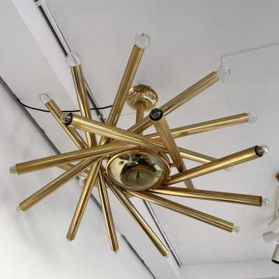 Sputnik suspension chandelier in brass and glass. Italy 1950 stilnovo arredoluce arteluce sciolari reggiani 1960 1970