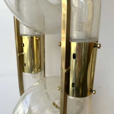 Chain floor lamp in brass and Murano glass. Aldo Nason for Mazzega. Italy 1970. in the style of Venini, Vistosi, La Murrina, Seguso, Carlo Nason, Poliarte, Esperia, Angelo Brotto, Stilnovo, Arteluce, Arredoluce, Artemide, Pierre Cardin, Lumi, Luci, Raak, Angelo Lelii, Francesco Bocola, Superstudio , Enrico Tronconi. chandelier lamps chrome metal stainless steel mid-century modern space age 1980