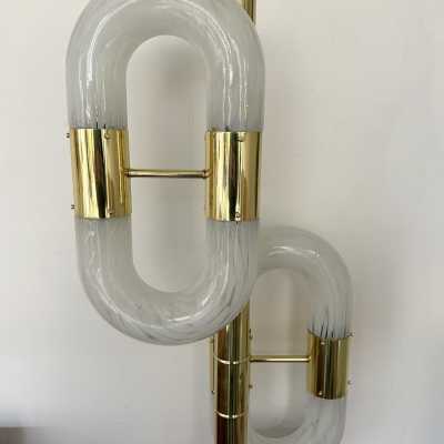 Chain floor lamp in brass and Murano glass. Aldo Nason for Mazzega. Italy 1970. in the style of Venini, Vistosi, La Murrina, Hollywood Regency, Poliarte, Stilnovo, Arteluce, Artemide, Esperia, Veronese. wall lamps chandelier mid-century modern space age metal chrome stainless steel 1980