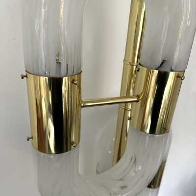 Chain floor lamp in brass and Murano glass. Aldo Nason for Mazzega. Italy 1970. in the style of Venini, Vistosi, La Murrina, Hollywood Regency, Poliarte, Stilnovo, Arteluce, Artemide, Esperia, Veronese. wall lamps chandelier mid-century modern space age metal chrome stainless steel 1980