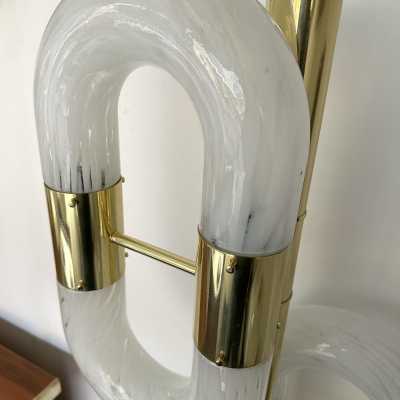 Chain floor lamp in brass and Murano glass. Aldo Nason for Mazzega. Italy 1970. in the style of Venini, Vistosi, La Murrina, Hollywood Regency, Poliarte, Stilnovo, Arteluce, Artemide, Esperia, Veronese. wall lamps chandelier mid-century modern space age metal chrome stainless steel 1980