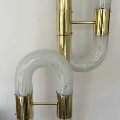 Chain floor lamp in brass and Murano glass. Aldo Nason for Mazzega. Italy 1970. in the style of Venini, Vistosi, La Murrina, Hollywood Regency, Poliarte, Stilnovo, Arteluce, Artemide, Esperia, Veronese. wall lamps chandelier mid-century modern space age metal chrome stainless steel 1980
