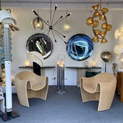 Chain Floor Lamp in Chrome Metal and Murano Glass. Aldo Nason for Mazzega. Italy 1970. in the style of Venini, La Murrina, Seguso, Carlo Nason, Poliarte, Esperia, Angelo Brotto, Stilnovo, Arteluce, Arredoluce, Artemide, Pierre Cardin, Lumi, Luci, Raak, Angelo Lelii, Francesco Bocola, Superstudio, Enrico Tronconi, Mario Bellini, Harvey Guzzini, Luigi Massoni, Martinelli, Fabio Lenci, Gio Ponti. mid-century brass stainless steel chandelier wall lights