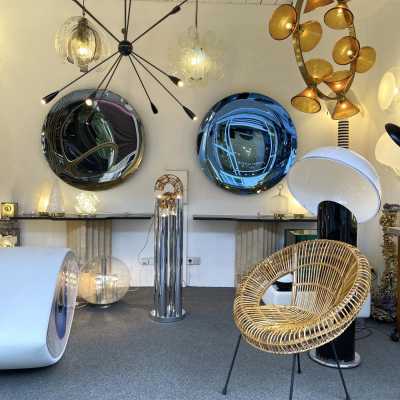 Chain Floor Lamp in Chrome Metal and Murano Glass. Aldo Nason for Mazzega. Italy 1970. in the style of Venini, La Murrina, Seguso, Carlo Nason, Poliarte, Esperia, Angelo Brotto, Stilnovo, Arteluce, Arredoluce, Artemide, Pierre Cardin, Lumi, Luci, Raak, Angelo Lelii, Francesco Bocola, Superstudio, Enrico Tronconi, Mario Bellini, Harvey Guzzini, Luigi Massoni, Martinelli, Fabio Lenci, Gio Ponti. Mid-Century Modern Space Age Brass Chandelier Lamps
