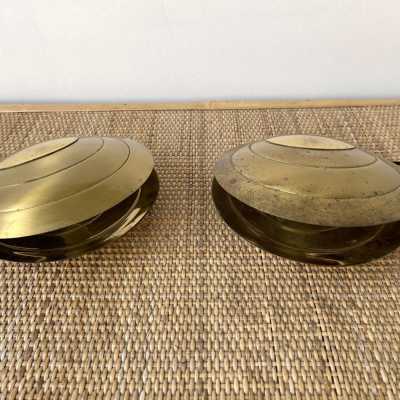 Pair of brass shell lamps by Angelo Brotto. Italy 1970 chandelier sconces Reggiani, Sciolari, Francesco Buzzi Ceriani, Stilnovo, Aldo Carlo Nason for Mazzega, Venini, Vistosi, La Murrina, Toni Zuccheri, Fontana Arte, Artemide, Arteluce, Arredoluce, Luigi Caccia Dominioni.