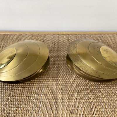 Pair of brass shell lamps by Angelo Brotto. Italy 1970 chandelier sconces Reggiani, Sciolari, Francesco Buzzi Ceriani, Stilnovo, Aldo Carlo Nason for Mazzega, Venini, Vistosi, La Murrina, Toni Zuccheri, Fontana Arte, Artemide, Arteluce, Arredoluce, Luigi Caccia Dominioni.