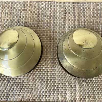 Pair of brass shell lamps by Angelo Brotto. Italy 1970 chandelier sconces Reggiani, Sciolari, Francesco Buzzi Ceriani, Stilnovo, Aldo Carlo Nason for Mazzega, Venini, Vistosi, La Murrina, Toni Zuccheri, Fontana Arte, Artemide, Arteluce, Arredoluce, Luigi Caccia Dominioni.