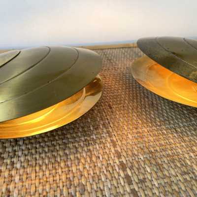 Pair of brass shell lamps by Angelo Brotto. Italy 1970 chandelier sconces Reggiani, Sciolari, Francesco Buzzi Ceriani, Stilnovo, Aldo Carlo Nason for Mazzega, Venini, Vistosi, La Murrina, Toni Zuccheri, Fontana Arte, Artemide, Arteluce, Arredoluce, Luigi Caccia Dominioni.