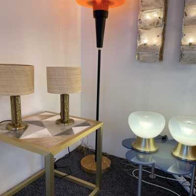 Pair of brass and wood sculpture lamps by Angelo Brotto for Esperia. Italy 1970. Pretty lampshades in raffia or rattan. in the style of Reggiani, Sciolari, Francesco Buzzi Ceriani, Stilnovo, Aldo Carlo Nason for Mazzega, Venini, Vistosi, La Murrina, Toni Zuccheri, Fontana Arte, Artemide, Arteluce, Arredoluce, Luigi Caccia Dominioni. floor lamp wall gilt bronze mid-century modern sculpture