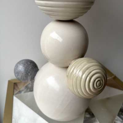 Pair of ceramic Cone table lamps by Antonio Cagianelli. Italy 2022. Contemporary work, limited edition of 10 copies. Pretty rattan raffia lampshades. Artist preserved in the permanent collections of the Museum of Decorative Arts in Paris. floor lamp chandelier mid-century modern terracotta brass contemporary art artist