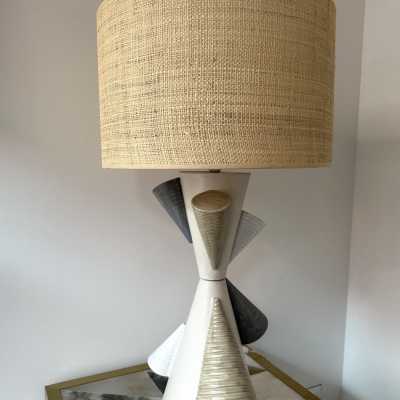 Pair of ceramic Cone table lamps by Antonio Cagianelli. Italy 2022. Contemporary work, limited edition of 10 copies. Pretty rattan raffia lampshades. Artist preserved in the permanent collections of the Museum of Decorative Arts in Paris. floor lamp chandelier mid-century modern terracotta brass contemporary art artist