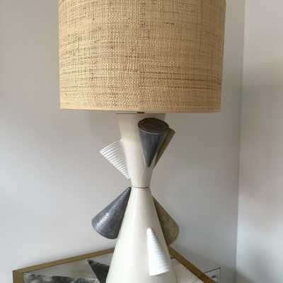 Pair of ceramic Cone table lamps by Antonio Cagianelli. Italy 2022. Contemporary work, limited edition of 10 copies. Pretty rattan raffia lampshades. Artist preserved in the permanent collections of the Museum of Decorative Arts in Paris. floor lamp chandelier mid-century modern terracotta brass contemporary art artist