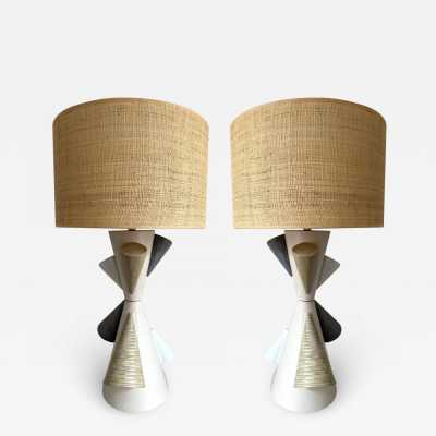Pair of ceramic Cone table lamps by Antonio Cagianelli. Italy 2022. Contemporary work, limited edition of 10 copies. Pretty rattan raffia lampshades. Artist preserved in the permanent collections of the Museum of Decorative Arts in Paris. floor lamp chandelier mid-century modern terracotta brass contemporary art artist