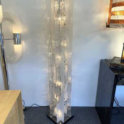 Floor lamp LT379 in murano glass and nickel-plated brass silver metal by Carlo Nason for Mazzega. Italy 1970. in the style of Venini, Vistosi, La Murrina, Aldo Nason, Stilnovo, Joe Colombo, Arteluce, Arredoluce, Lumi, Luci, Rggiani, Sciolari, Werner Pantone, Luigi Colani, Raak, Angelo Lelii, Angelo Brotto, Esperia, Francesco Bocola, Superstudio, Enrico Tronconi, Mario Bellini, Harvey Guzzini, Luigi Massoni, Martinelli, Pierre Cardin, Fabio Lenci, Gio Ponti. mid-century chandelier wall lamps