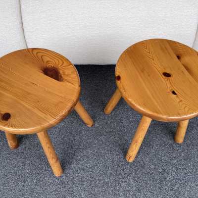 pair charlotte perriand les arcs pine wood stools 1950 1960