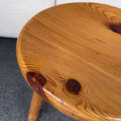 pair charlotte perriand les arcs pine wood stools 1950 1960