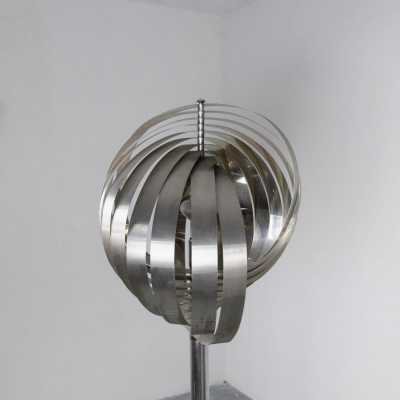 Metal space age spiral floor lamp by Henri Mathieu. France 1970. in the style of Venini, Vistosi, Veronese, La Murrina, Stilux, Aldo Carlo Nason, Stilnovo, Joe Colombo, Arteluce, Arredoluce, Lumi, Luci, Rggiani, Sciolari, Werner Pantone, Luigi Colani, Raak, Angelo Lelii, Angelo Brotto, Esperia, Francesco Bocola, Superstudio, Enrico Tronconi, Mario Bellini, Harvey Guzzini, Luigi Massoni, Martinelli, Pierre Cardin, Fabio Lenci, Gio Ponti. mid-century stainless steel chandelier lamps