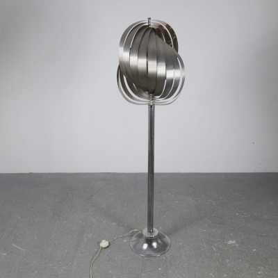 Metal space age spiral floor lamp by Henri Mathieu. France 1970. in the style of Venini, Vistosi, Veronese, La Murrina, Stilux, Aldo Carlo Nason, Stilnovo, Joe Colombo, Arteluce, Arredoluce, Lumi, Luci, Rggiani, Sciolari, Werner Pantone, Luigi Colani, Raak, Angelo Lelii, Angelo Brotto, Esperia, Francesco Bocola, Superstudio, Enrico Tronconi, Mario Bellini, Harvey Guzzini, Luigi Massoni, Martinelli, Pierre Cardin, Fabio Lenci, Gio Ponti. mid-century stainless steel chandelier lamps