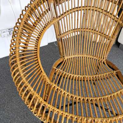 Pair of rattan and black lacquered metal armchairs. Italy 1950. design attributed to Janine Abraham. in the style of Roberto Mango, Mathieu Matégot, Vivai Del Sud, Maison Jansen, Maison et Jardin Gallery, Gio Ponti, Gianfranco Frattini, Cassina, Osvaldo Borsani, Joe Colombo, Vico Magistretti, Luisa Parisi, Mario Bellini, Tito Agnoli , Afra Tobia Carlo Scarpa, Luciano Frigerio, Sporiti, Marco Zanuso, Giulio Moscatelli, Formanova. mid-century sofa slipper chairs
